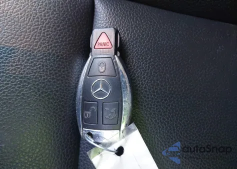 2015 Mercedes-Benz Gla 250 4Matic z USA, uszkodzony, nr VIN WDCTG4GB1FJ168394